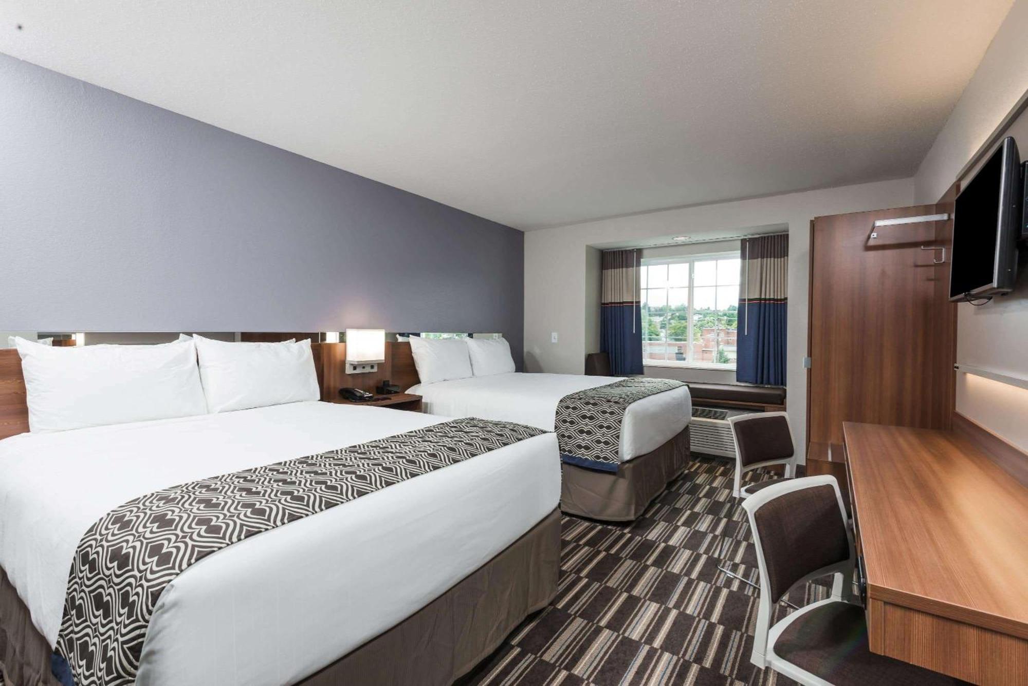 Queen Room with Two Queen Beds - Hearing Impaired Access/Non-Smoking